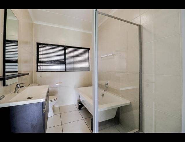 2 BEDROOM PROPERTY TO RENT IN GREENSTONE HILL
